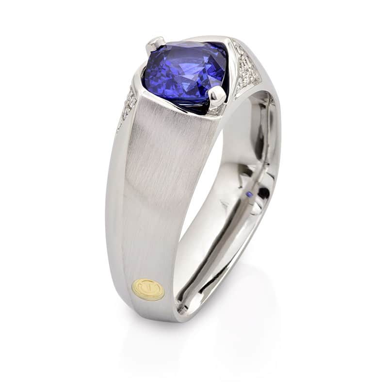 200-79_2 evolve platinum and blue sapphire gents ring