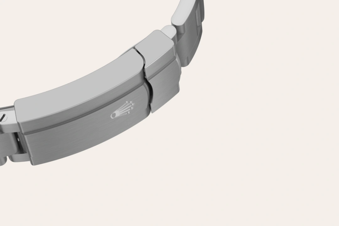 m126000-0014 The Oyster bracelet