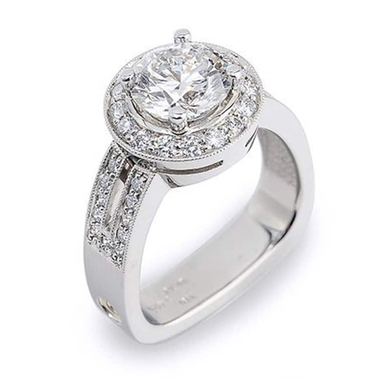 Majestic Round Brilliant Cut Dimaond Halo Engagement Ring