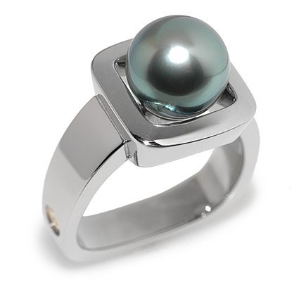 Escapade Tahitian Pearl and White Gold Ring