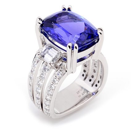 Interlude Tanzanite and Diamond Platinum Ring