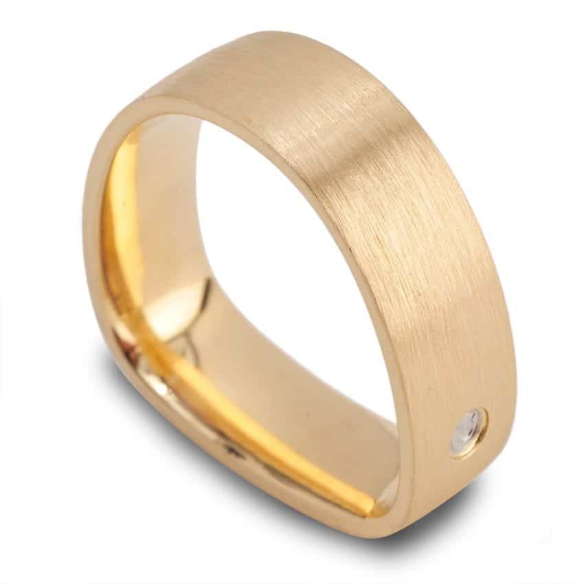 Men’s Comfort Fit Yellow Gold Wedding Band