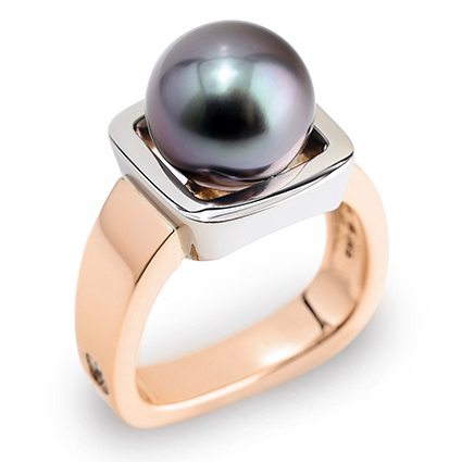 Escapade Black Tahitian Pearl White and Rose Gold Ring