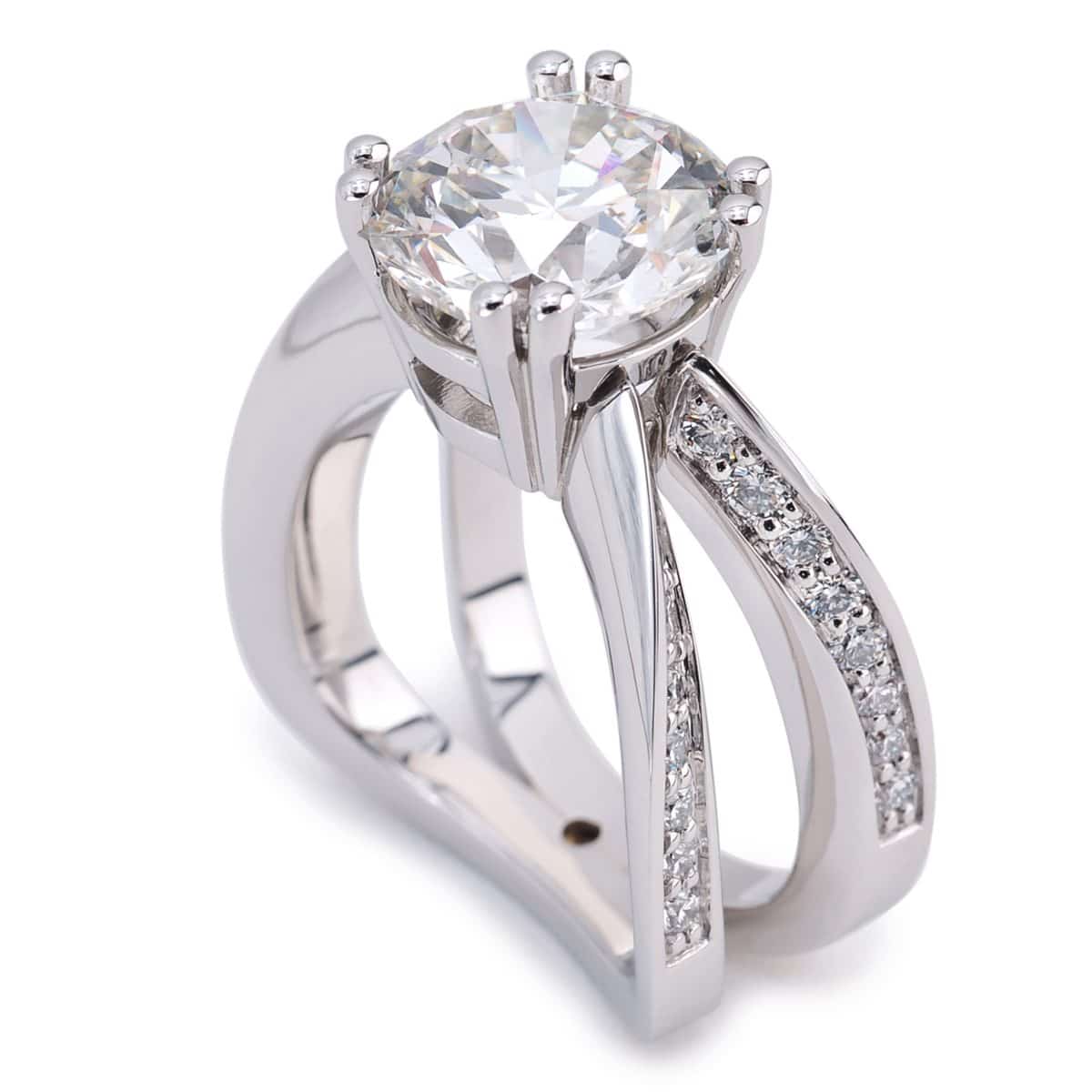 Evolve 4 Carat Round Brilliant Cut Diamond Platinum Engagement Ring
