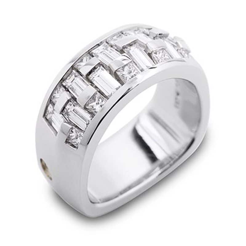 Crescendo Baguette and Princess Cut Diamond Platinum Ring
