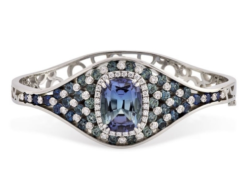 Valentine’s Day Gifts: Ladies’ Diamond Bracelets She’ll Adore