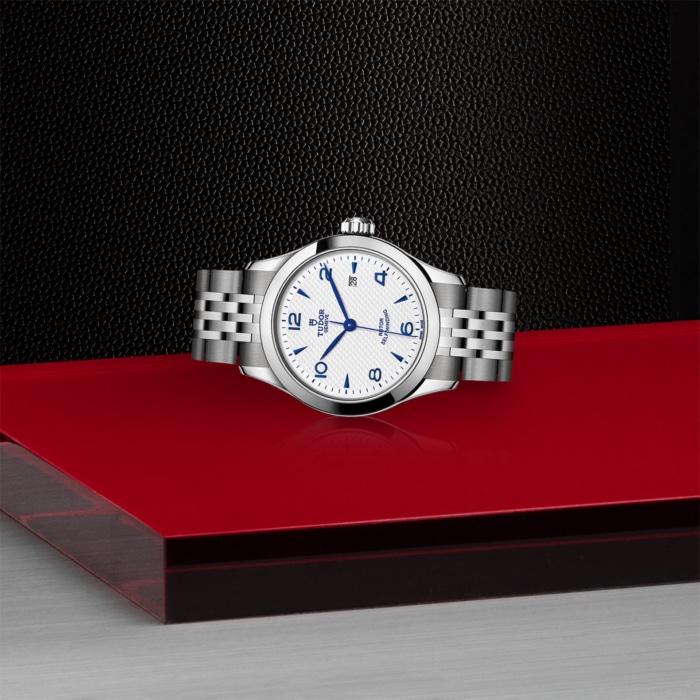 TUDOR 1926 - Image 3
