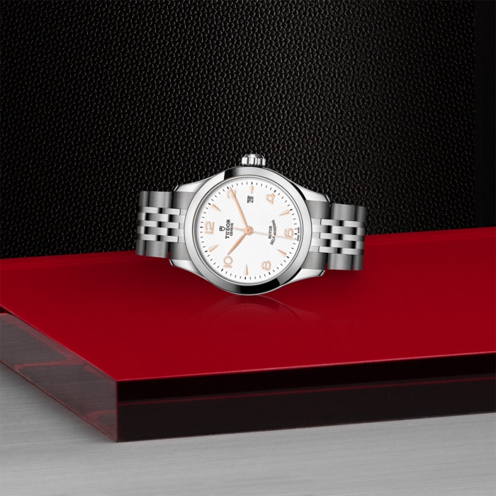 TUDOR 1926 - Image 3