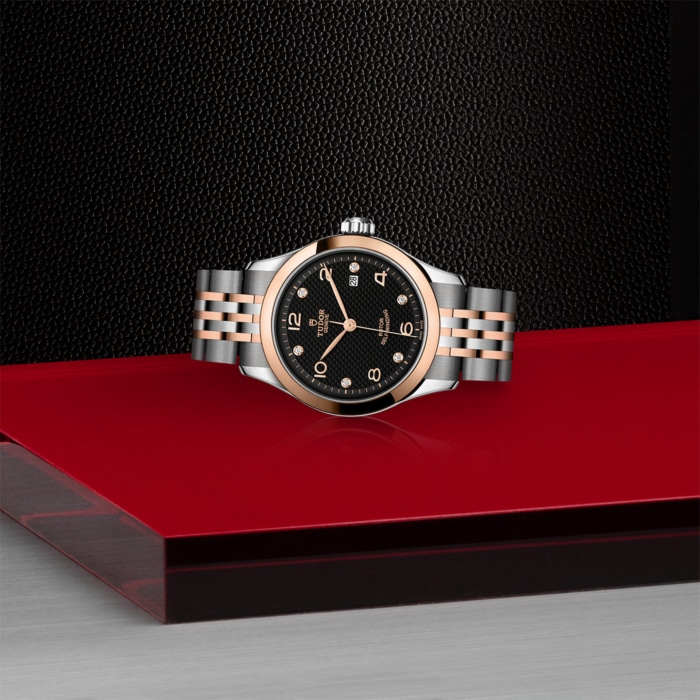 TUDOR 1926 - Image 3