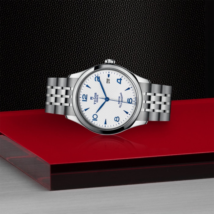TUDOR 1926 - Image 3