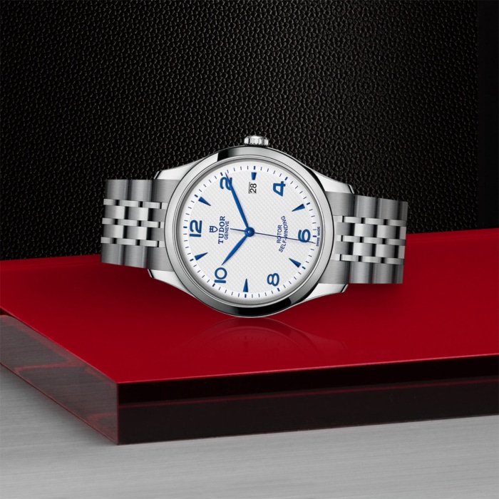 TUDOR 1926 - Image 3