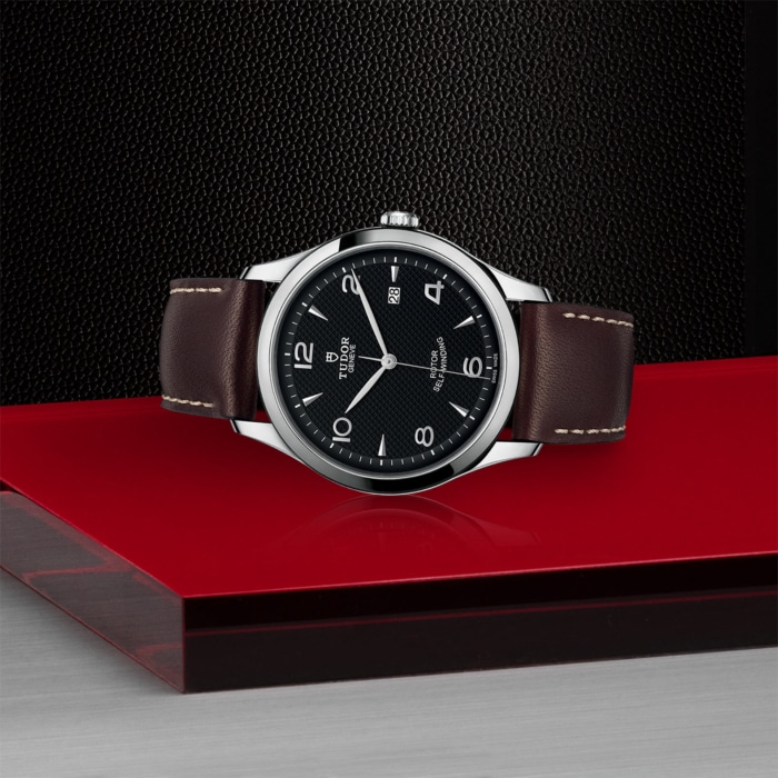 TUDOR 1926 - Image 2