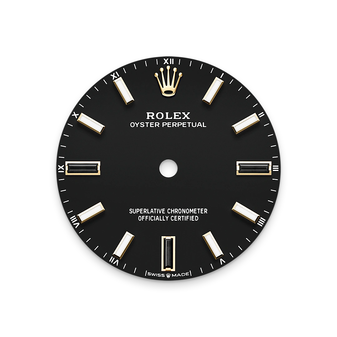 m124208-0001 Black dial