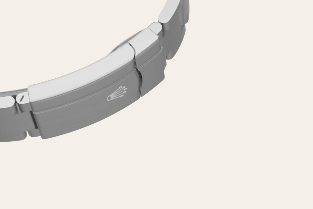m134300-0004 The Oyster bracelet