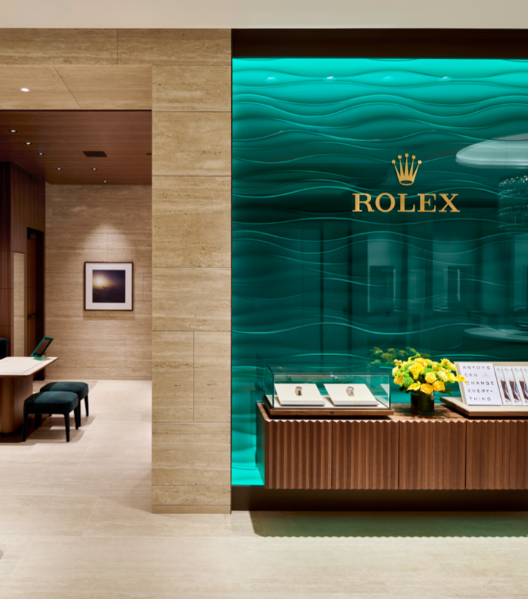 rolex-contact-rolex-bloor-robert-lowdon-photography-0007_r-portrait Contact Us